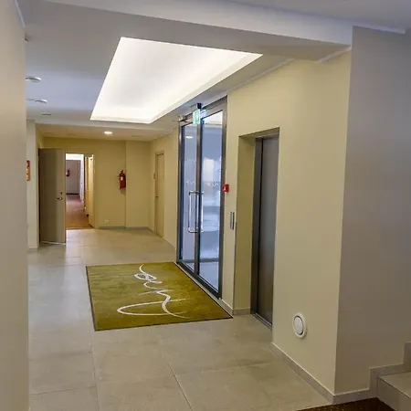 Sunny Aisa Apartament Parnawa